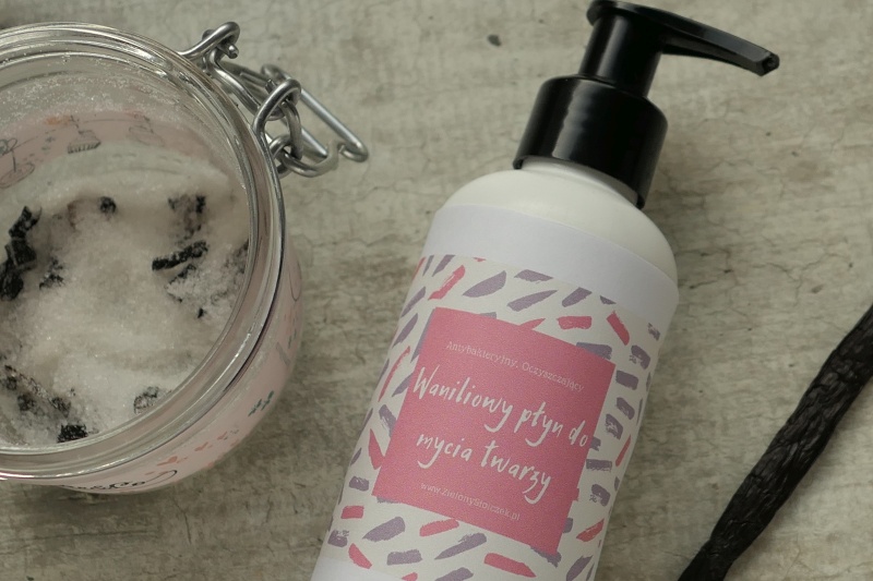 jak zrobić waniliowy płyn do twarzy