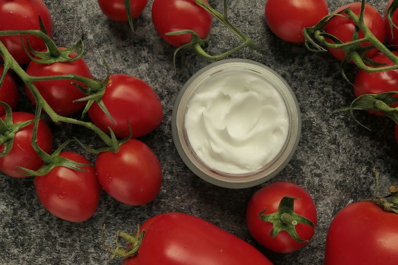 pomidorowy regenerujący krem